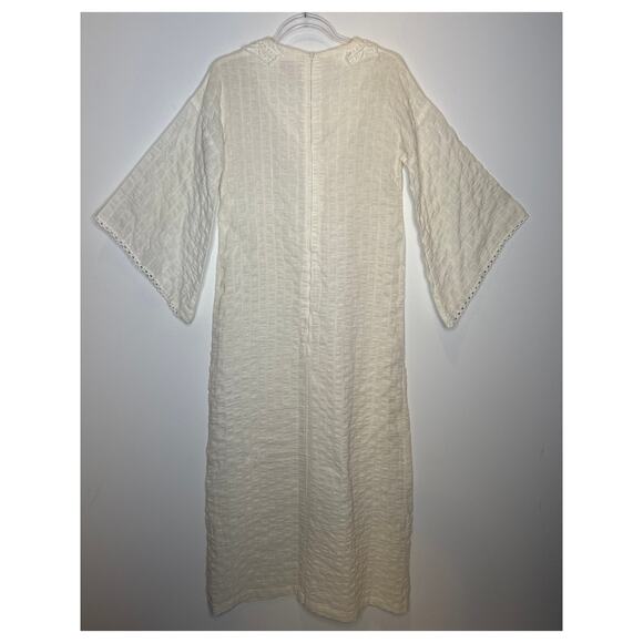 1970s Evelyn Pearson Embroidered Muslin Boho Dress with Bell Sleeves small - Picture 9 of 16